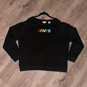 Levi’s crew neck